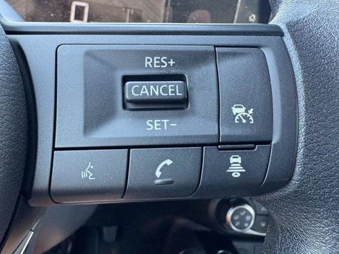 Certified 2025 Nissan Kicks SV FWD image 17