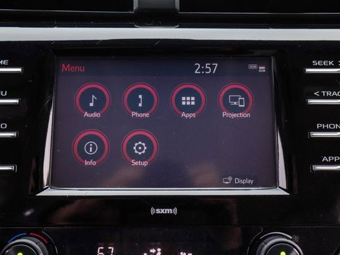 Used 2020 Toyota Camry SE FWD image 10