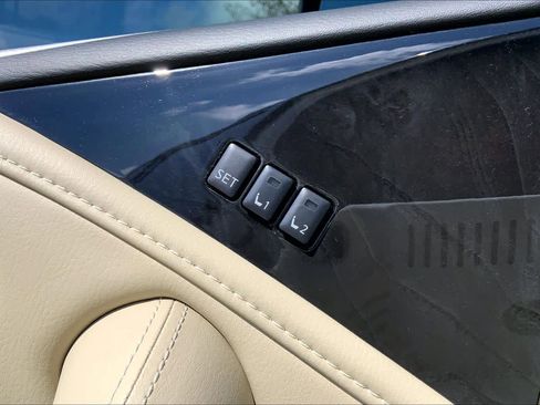 Used 2024 INFINITI QX80 Sensory w/ Cargo Package image 32