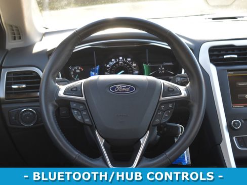 Used 2016 Ford Fusion SE w/ Equipment Group 202A image 11