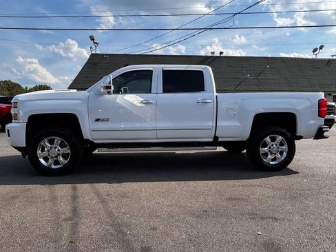 Used 2019 Chevrolet Silverado 2500 LTZ w/ Duramax Plus Package AWD/4WD image 8