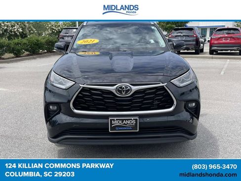 Used 2021 Toyota Highlander Limited AWD/4WD image 2