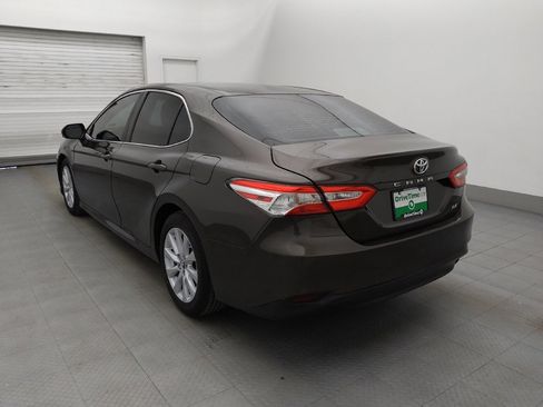 Used 2018 Toyota Camry LE w/ Moonroof Package image 5