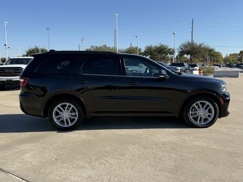 Used 2024 Dodge Durango GT image 3