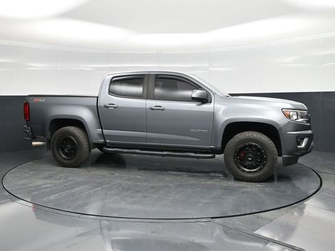 Used 2019 Chevrolet Colorado Z71 AWD/4WD image 3