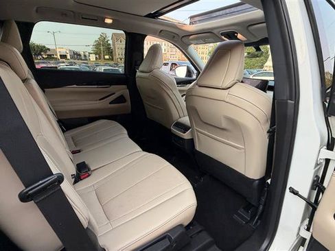 Used 2023 INFINITI QX60 Pure w/ Cargo Package AWD/4WD image 19