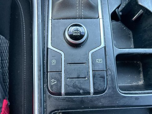 Used 2022 Kia Sorento LX FWD image 30