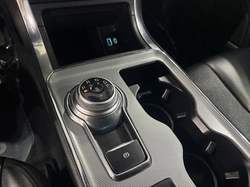Used 2021 Ford Edge Titanium AWD/4WD image 25