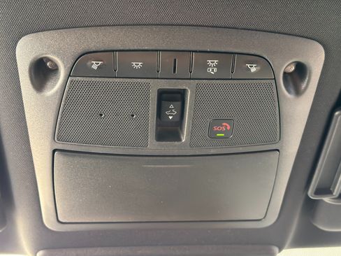 Used 2022 Nissan Armada Platinum RWD image 36