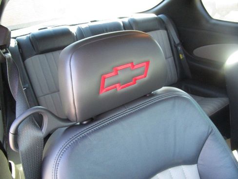 Used 2002 Chevrolet Monte Carlo SS w/ Pace Car Replica Pkg image 29