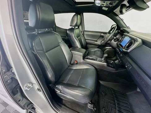Used 2021 Toyota Tacoma TRD Off-Road image 35