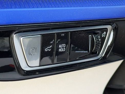 New 2025 Cadillac Optiq Sport 1 w/ LPO, ONYX Package image 21