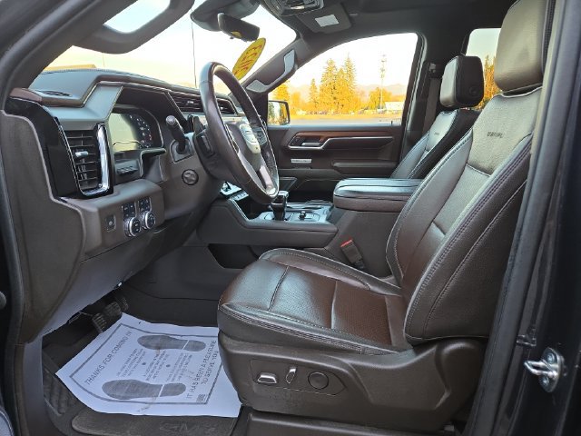 Used 2023 GMC Sierra 1500 Denali w/ Denali Reserve Package AWD/4WD image 2