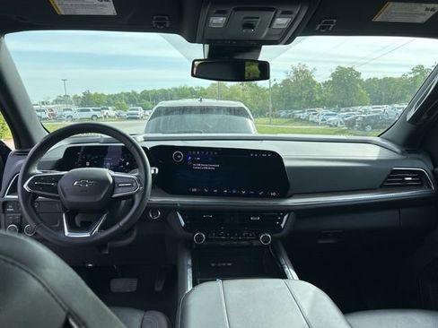 Used 2025 Chevrolet Tahoe Z71 AWD/4WD image 5