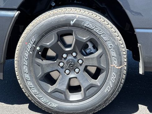 New 2026 RAM 1500 Express AWD/4WD image 23
