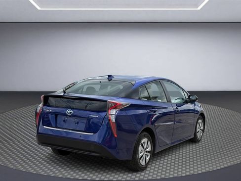 Used 2016 Toyota Prius Four w/ Advanced Technology Package FWD image 6
