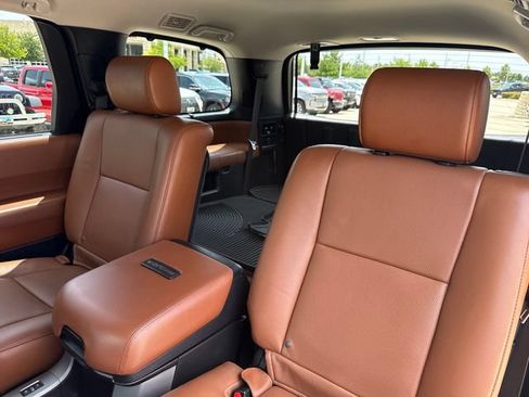 Used 2021 Toyota Sequoia Platinum AWD/4WD image 29