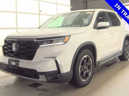 Used 2025 Honda Pilot EX-L image 4