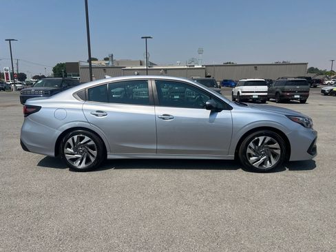 Used 2025 Subaru Legacy Limited AWD/4WD image 2