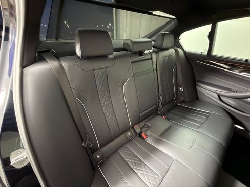 Certified 2023 BMW M550i xDrive w/ Executive Package image 33