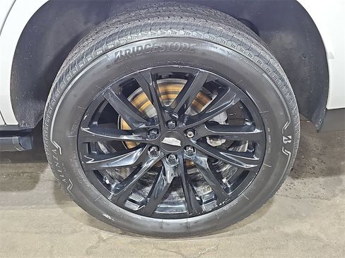 Used 2022 Cadillac Escalade Sport Platinum w/ LPO, ONYX Package image 41