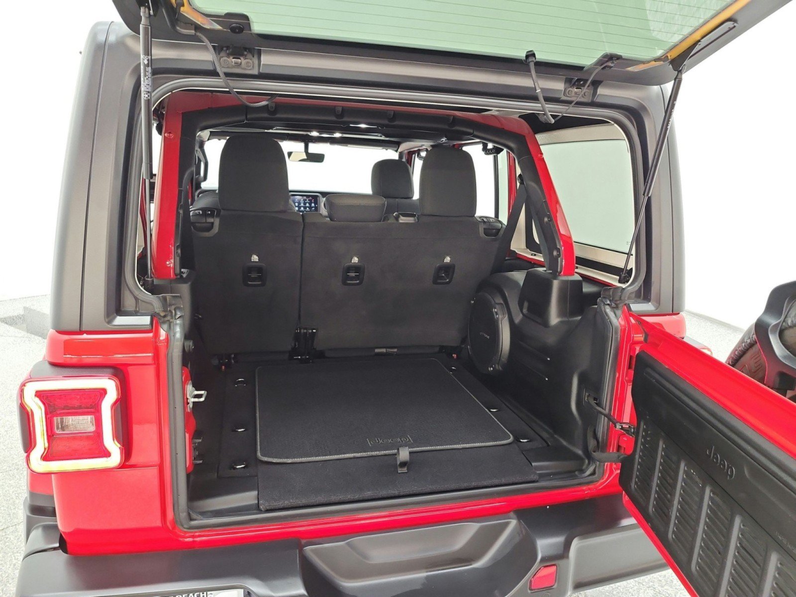 Used 2021 Jeep Wrangler Unlimited Sport AWD/4WD image 20