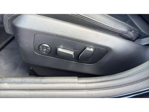 Used 2026 BMW 530i RWD image 12