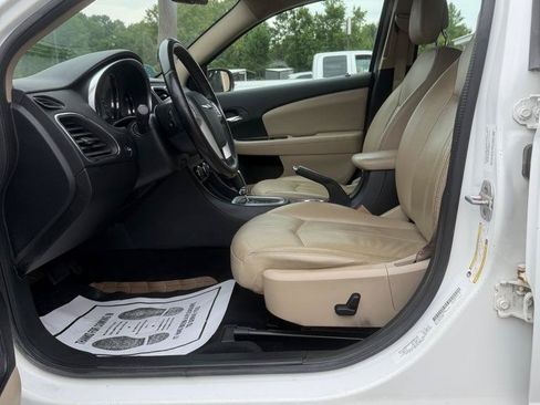 Used 2012 Chrysler 200 Limited FWD image 9