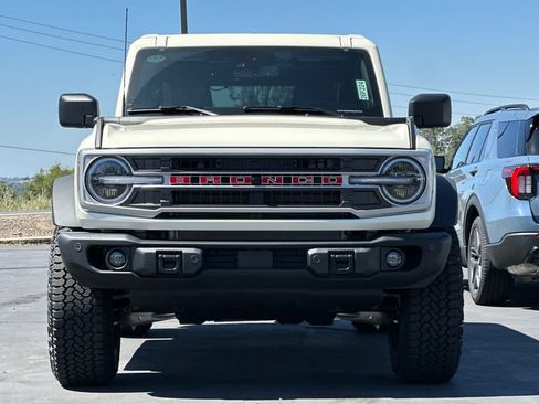 New 2026 Ford Bronco Outer Banks w/ Sasquatch Package AWD/4WD image 3
