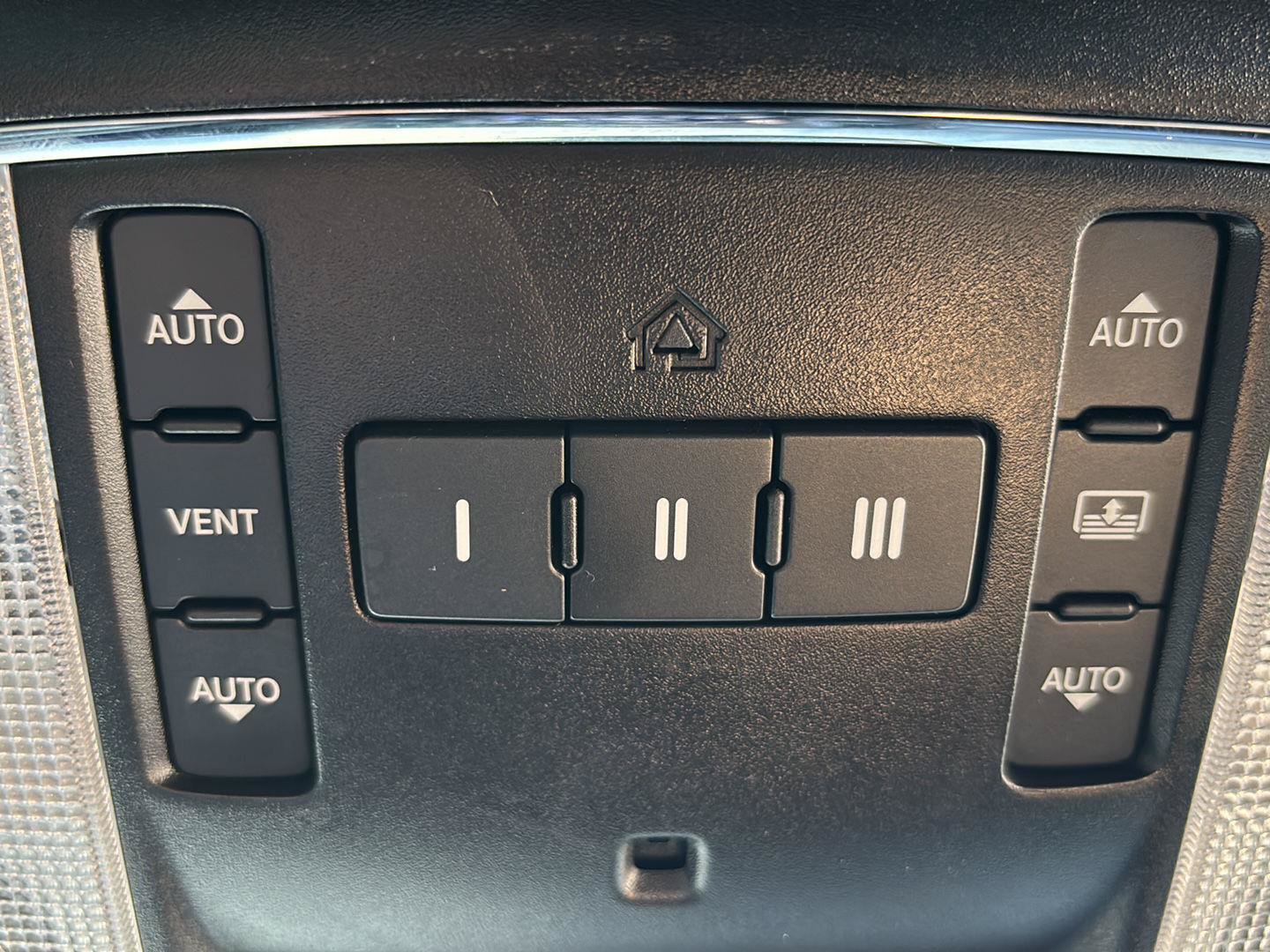 Used 2023 Chrysler 300 S RWD image 53