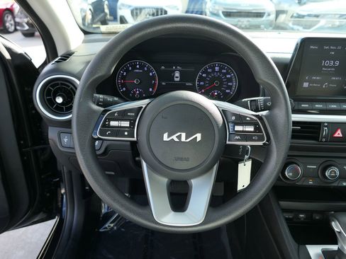 Used 2024 Kia Forte LXS w/ LXS Technology Package image 17