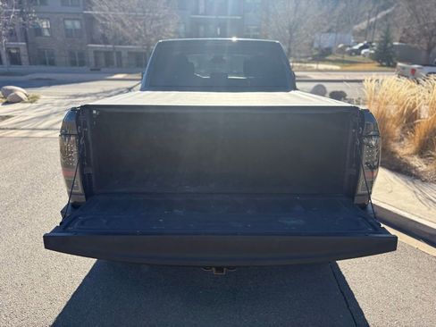 Used 2015 RAM 2500 Tradesman w/ Chrome Appearance Group image 9