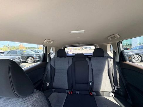 Used 2022 Nissan Rogue SV FWD image 16