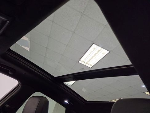 Used 2023 Cadillac XT5 Premium Luxury image 17