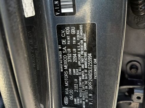 Used 2020 Kia Forte LXS FWD image 41