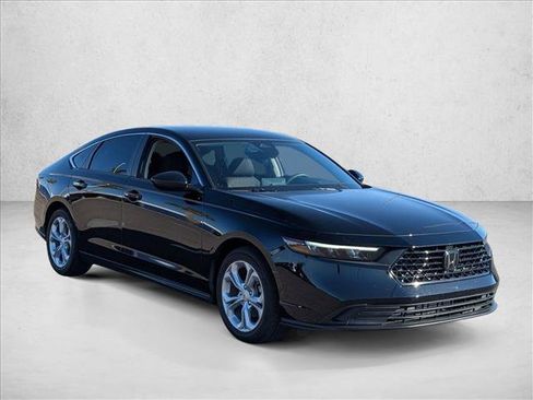 Used 2023 Honda Accord LX image 3