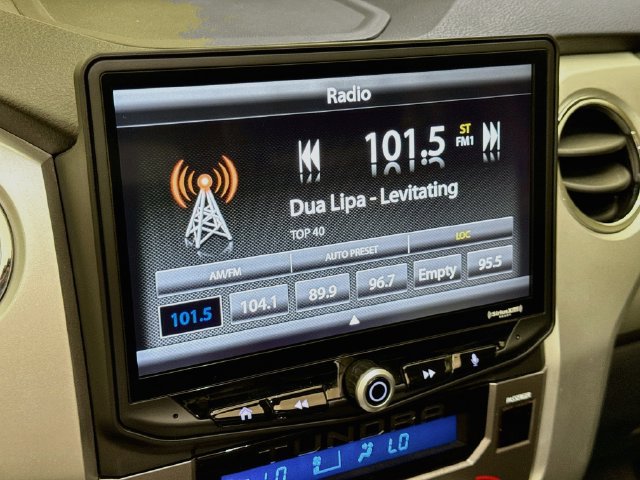 Used 2017 Toyota Tundra Platinum AWD/4WD image 15