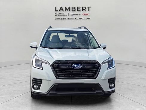 Used 2023 Subaru Forester Premium image 8