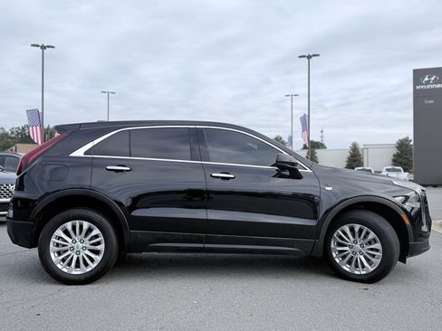 Used 2024 Cadillac XT4 Luxury image 8