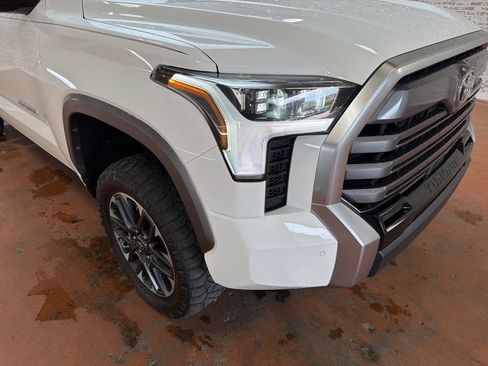 Used 2025 Toyota Tundra Limited AWD/4WD image 9