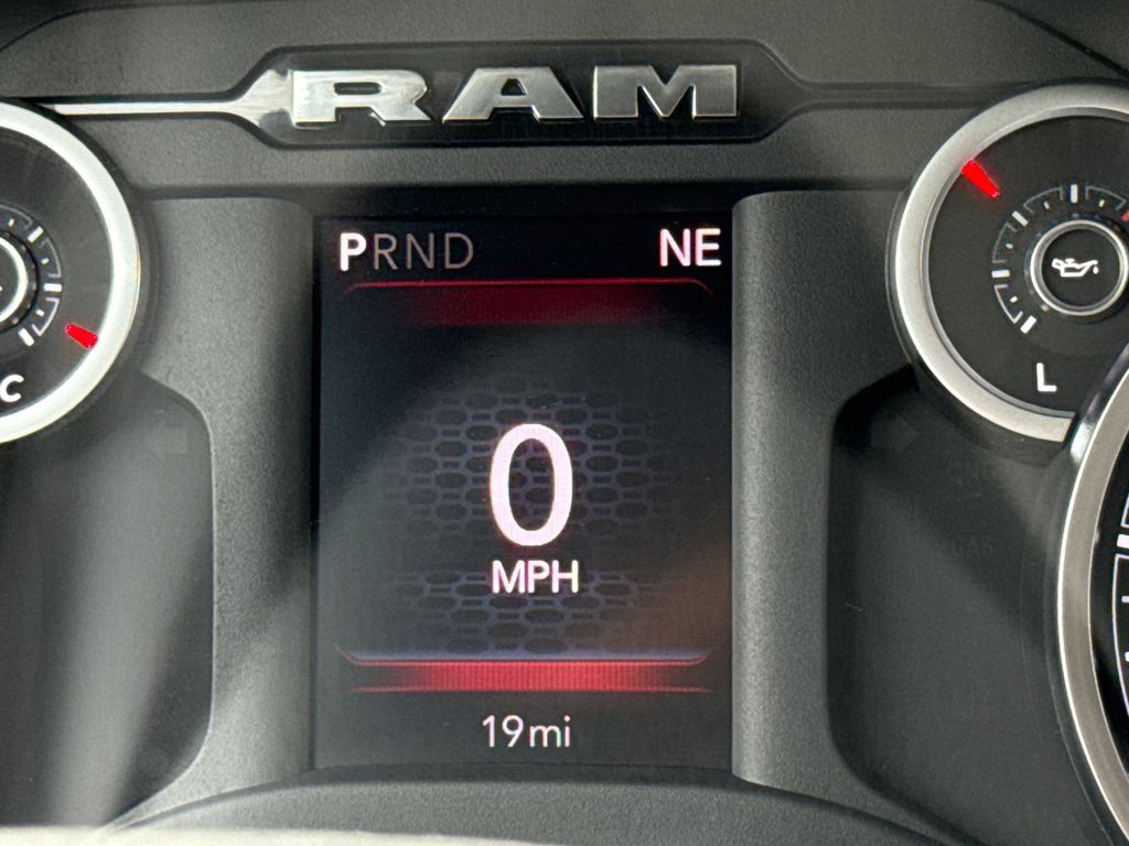 New 2026 RAM 3500 Big Horn AWD/4WD image 30