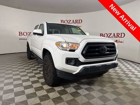 Used 2020 Toyota Tacoma SR image 1