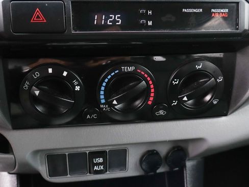 Used 2012 Toyota Tacoma PreRunner image 31