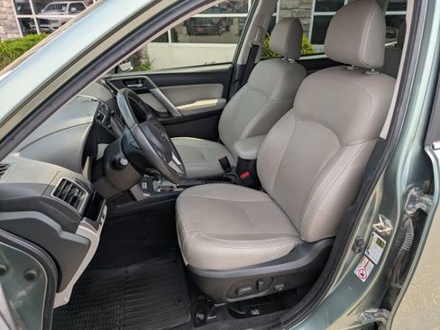 Used 2018 Subaru Forester 2.5i Limited AWD/4WD image 11