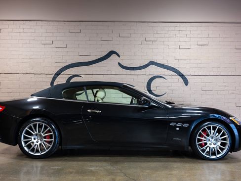 Used 2014 Maserati GranTurismo Convertible image 5