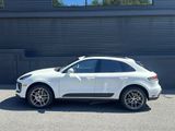 Certified 2025 Porsche Macan image 2