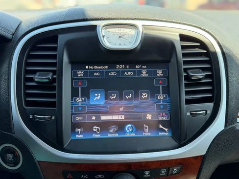 Used 2014 Chrysler 300 RWD image 41
