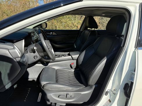 Used 2023 Nissan Maxima Platinum w/ Sport Mat Group image 11