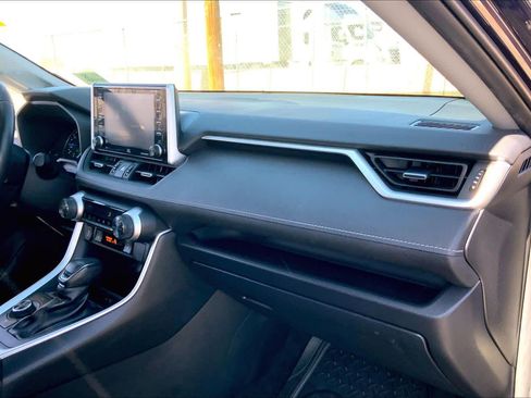 Certified 2021 Toyota RAV4 XLE Premium image 15