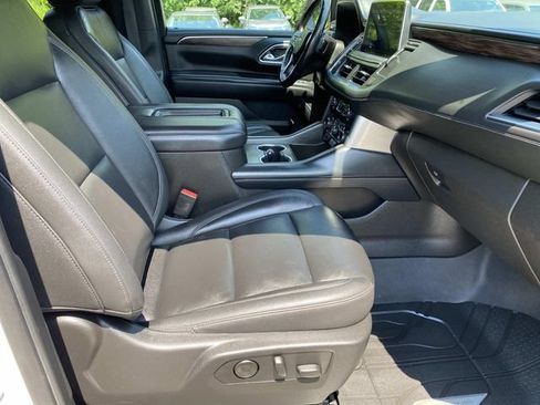 Used 2021 Chevrolet Suburban LT w/ Luxury Package AWD/4WD image 21